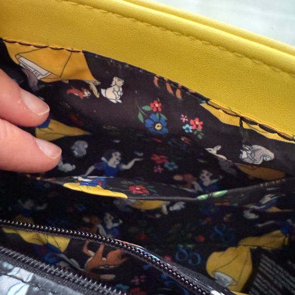 Loungefly Disney Snow White Handbag (Like New) - Picture 12 of 16
